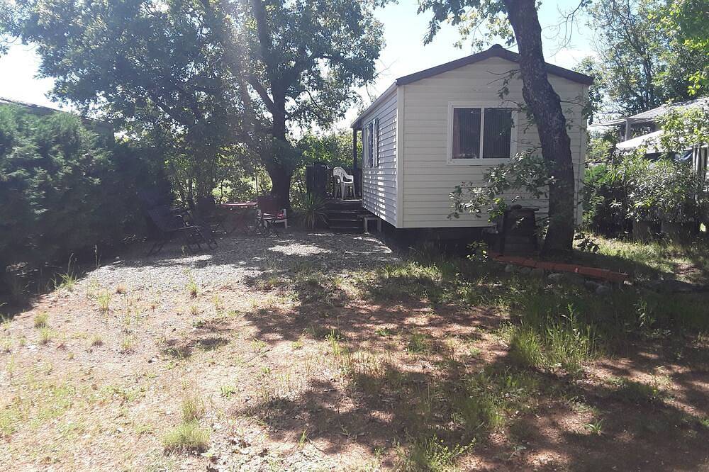 Mobile home in the verdon in a residential and family campsite in Sainte-Croix-du-Verdon, Regionaler Naturpark Verdon