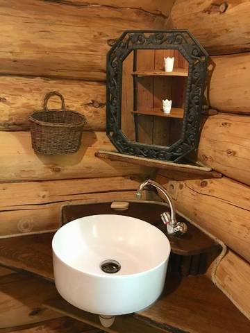 Gîte pour 2 personnes, avec jardin et terrasse à Bussière-Galant