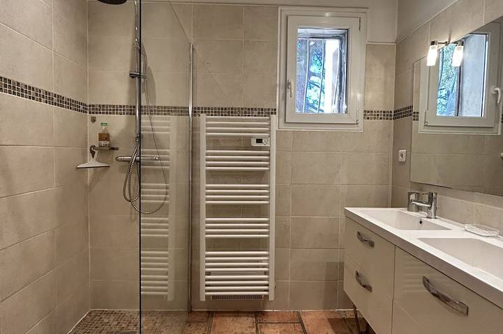 Location de vacances pour 4 personnes, avec terrasse et jardin, animaux acceptés à Les Pennes-Mirabeau - 4