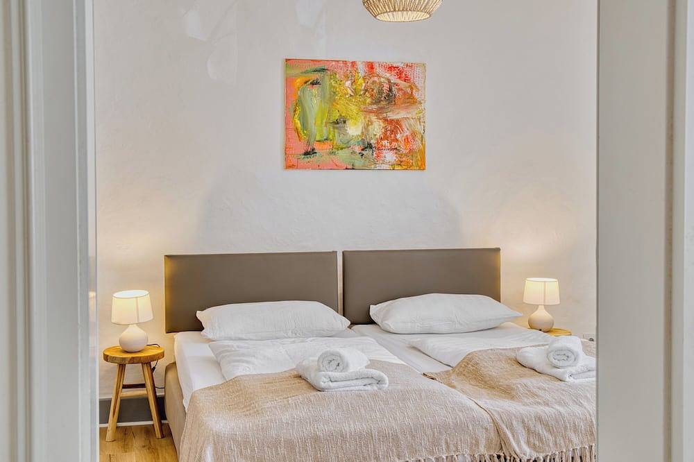 Ganze Wohnung, Suite Kelnhof Patio: Cozy Riverside Apartment in Küssaberg, Hochschwarzwald