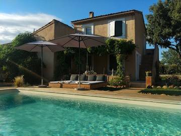 Chambre d’hôte pour 4 personnes, avec piscine et jardin, animaux acceptés à Lauris
