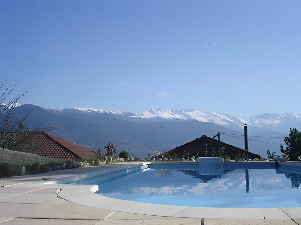 Chalet, piscine chauffée, 3 chambres d'hôtes - Chambre 1 in Saint-Vincent-de-Mercuze, Isère