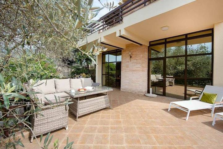 Villa for 9 people, with terrace, with pets in Budva