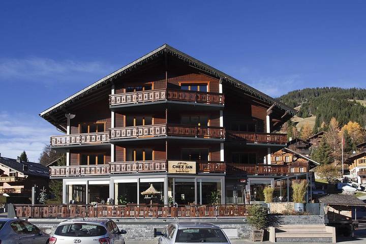 Hôtel, avec Balcon et Terrasse ainsi que Jardin et Sauna