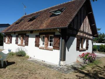 Gîte pour 6 personnes, avec terrasse à Salbris
