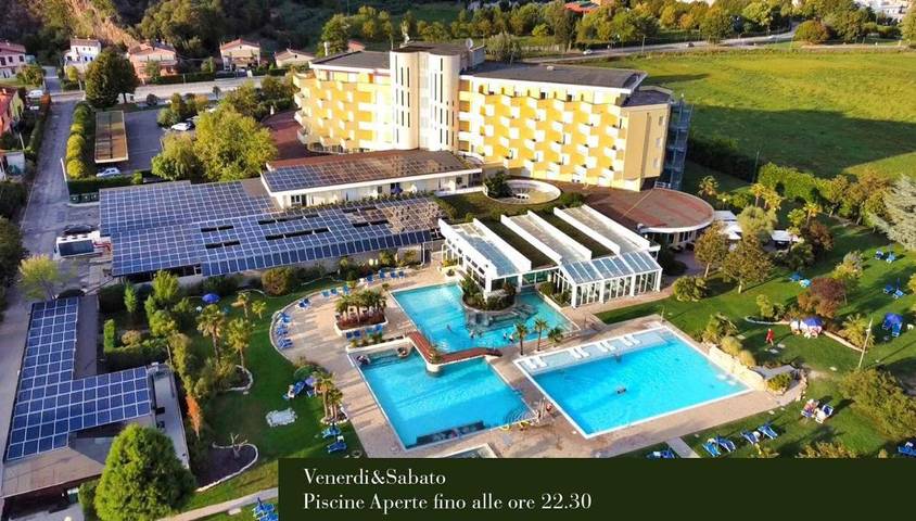 Appartamento per 4 persone, con piscina e giardino nonché idromassaggio e sauna in Teolo
