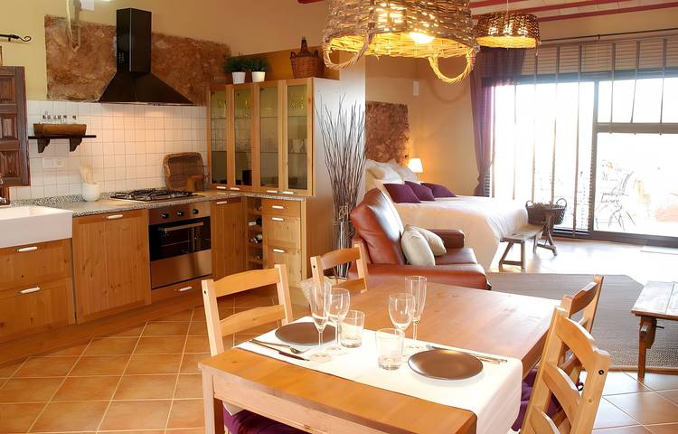 Casa rural para 2 personas, con jardín en Bajo Penedés