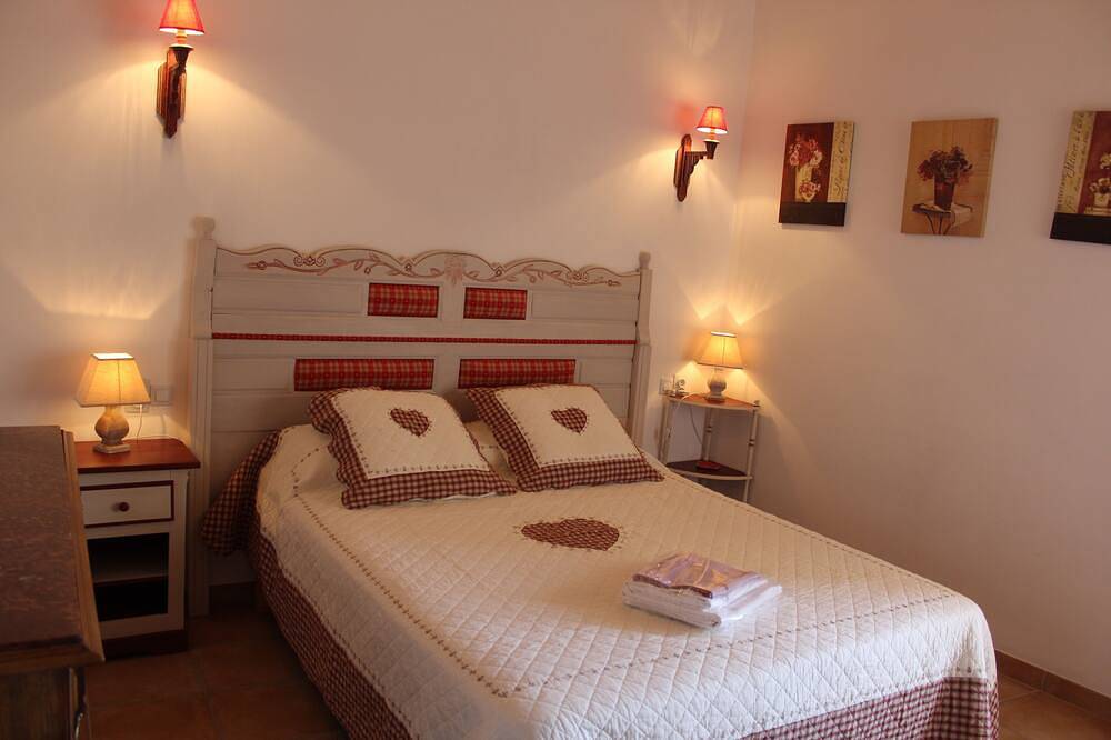 Mas grande con piscina climatizada para 10 personas, 3 baños con vista panomarica in Cairanne, Vaucluse