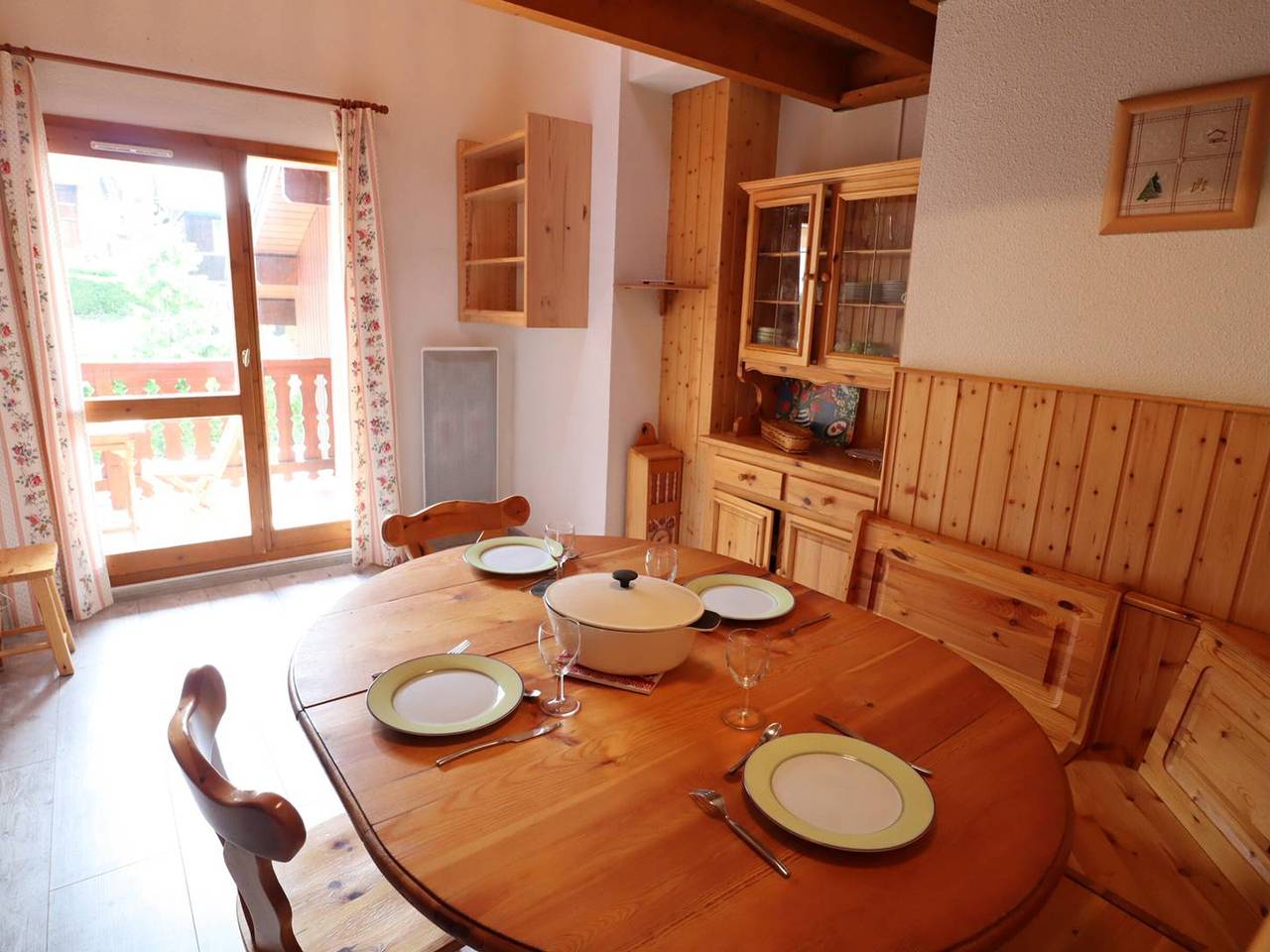 Appartement entier, Triplex 6 personnes au centre, proche des pistes in Arêches, Beaufort (Rhône-Alpes)