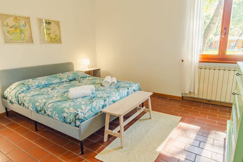 Wohnstätte-Poolblick-Eigenes Badezimmer-Apartment-lago di garda giardino in Costermano, Gardasee-Berge