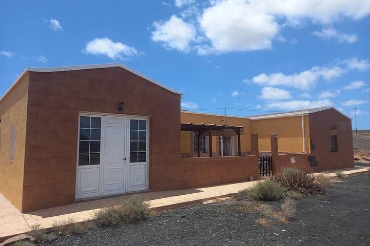 Ferienhaus für 6 Personen, mit Terrasse und Whirlpool