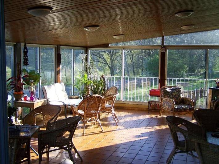 Chambre d’hôte pour 2 personnes, avec vue ainsi que vue sur le lac et jardin, animaux acceptés à Mont-Roc - 3