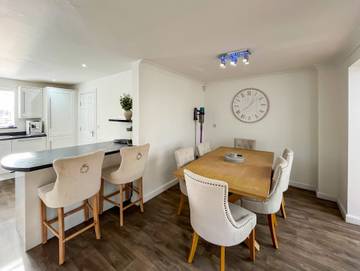Holiday Rental for 10 People in Colwyn Bay, Conwy region, Photo 2