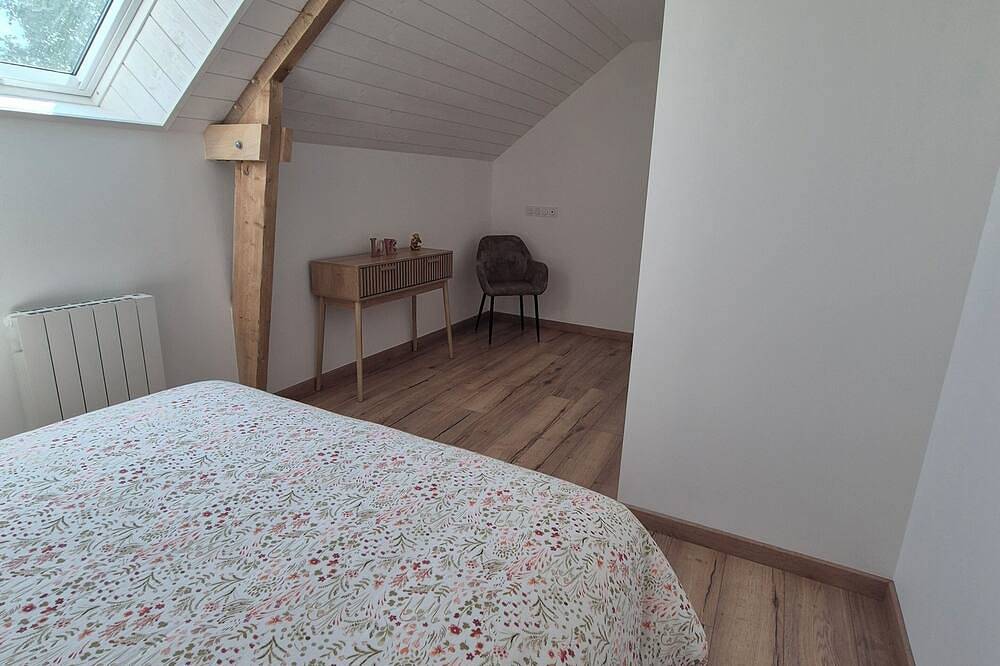 Charming, quiet farmhouse for 6 people in Brech, Côte des Mégalithes