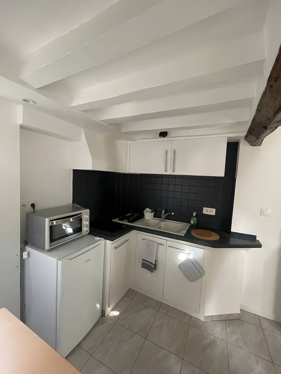 Appartement entier, Appartement 'Logement Cosy Centre Joigny' avec Wi-Fi in Joigny, Région d'Auxerre
