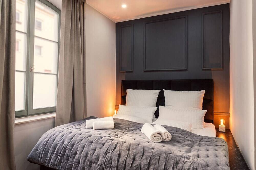 Ganze Wohnung, New Luxus Suite | Two Kingbeds | Netflix | Center in Augsburg-Innenstadt, Augsburg