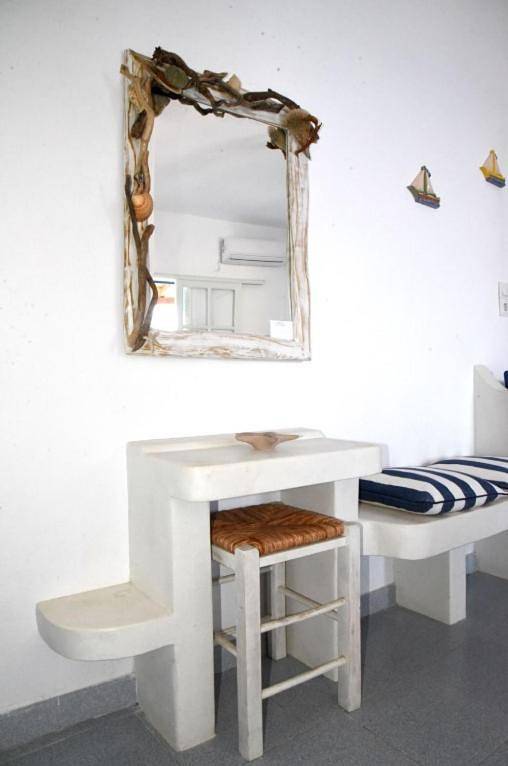 Gîte pour 2 personnes, avec vue ainsi que terrasse et jardin dans Κανάλα - 2