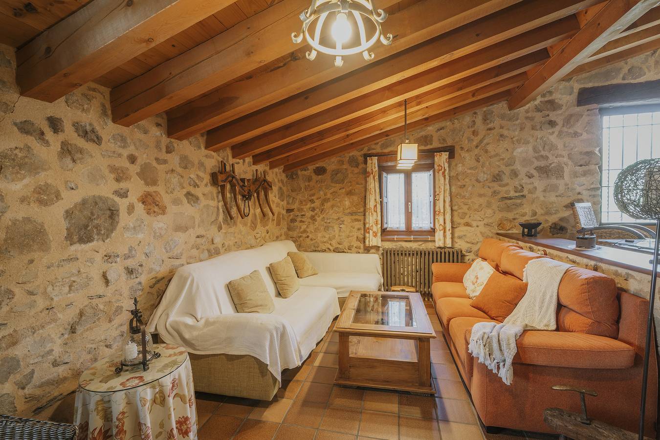 Casa rural 'Camino Del Prado' con vistas a la montaña, piscina privada y Wi-Fi in Santa María la Real de Nieva, Provincia de Segovia