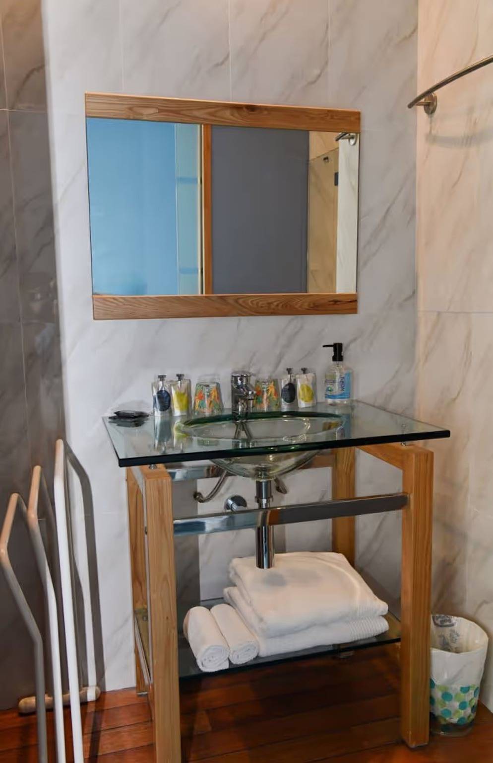 Chambre d’hôtes « Chambre du bas » avec piscine commune, terrasse partagée et Wi-Fi in Mios, Région d'Arcachon