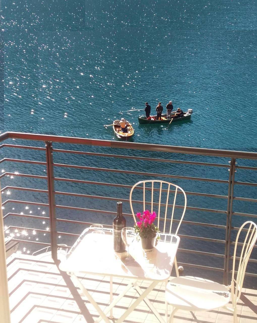 A...fior di lago in Abbadia Lariana, Abbadia Lariana Kommune