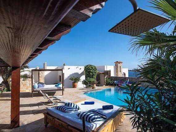 Villa pour 8 personnes, avec jardin et vue sur le lac ainsi que vue et piscine dans Formentera - 3