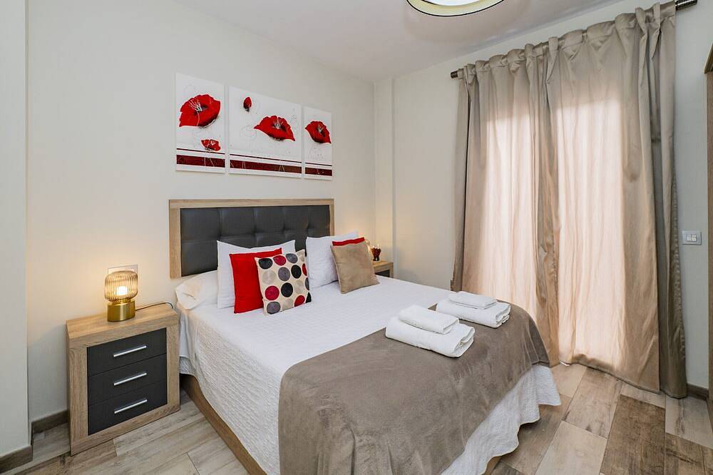 Entire apartment, Cubo's Urban Suite Town Centre / free wifi / air conditioning in Alhaurín el Grande, Málaga Province