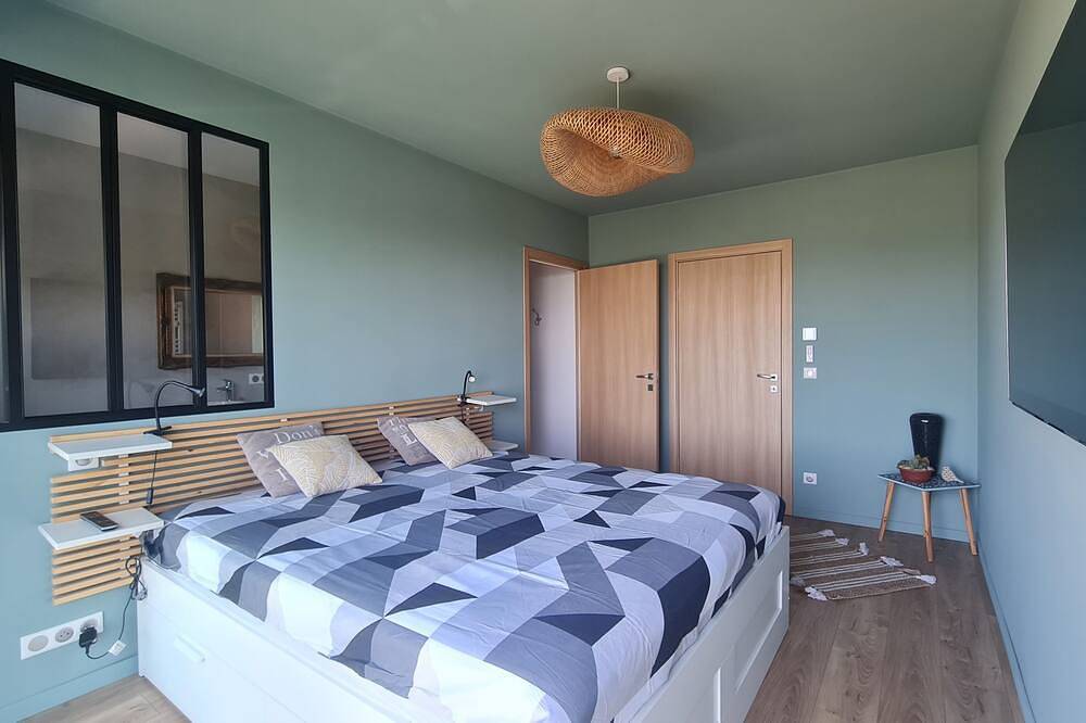 New quiet upscale air-conditioned villa + T2 with heated pool & sea view in Sollacaro, Distrito de Sartène