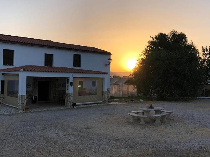 Casa rural para 10 personas, con Terraza y Jardín además de Piscina y Vistas al lago en La Serena - 3