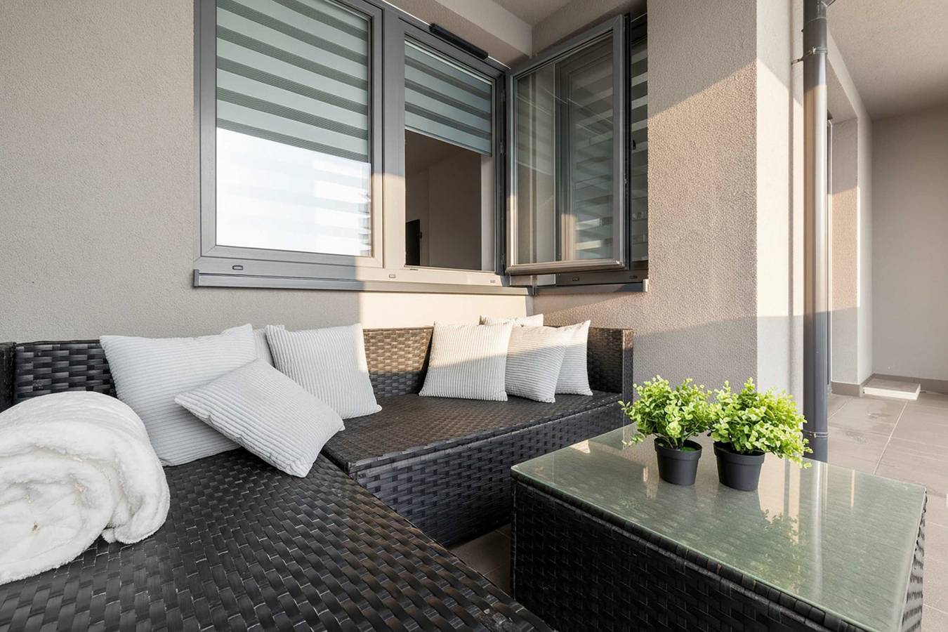 Ganze Wohnung, Lubelska 13B   Rzesz  w   Modern Grey Apartment   Remote Work in Rzeszów, Karpatenvorland
