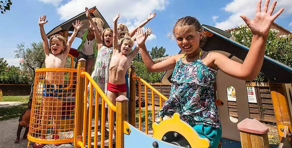 Mobil home pour 4 personnes, avec terrasse, animaux acceptés à Cornillon - 4