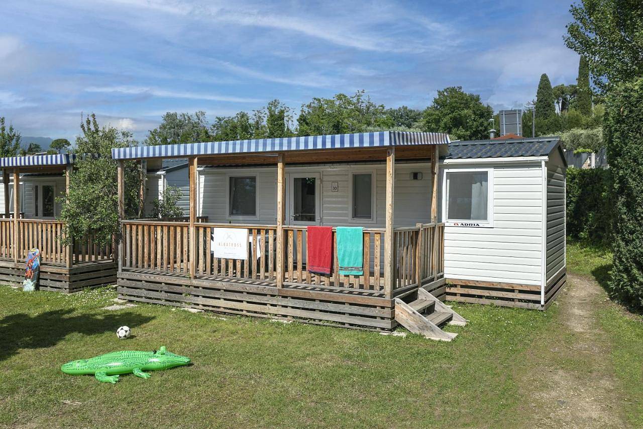 Albatross Mobile Homes on Camping Cisano & San Vito S. p. A. in Cisano, Bardolino