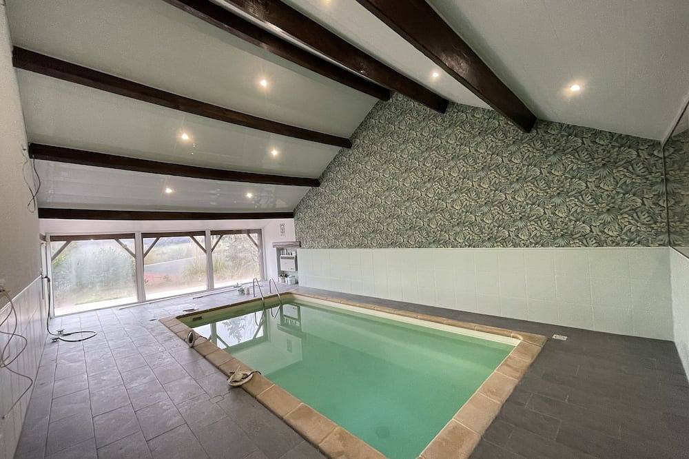 Maison 21 couchages, piscine intérieure chauffée, Padel a 3mn, 1h de paris in Belleu, Aisne