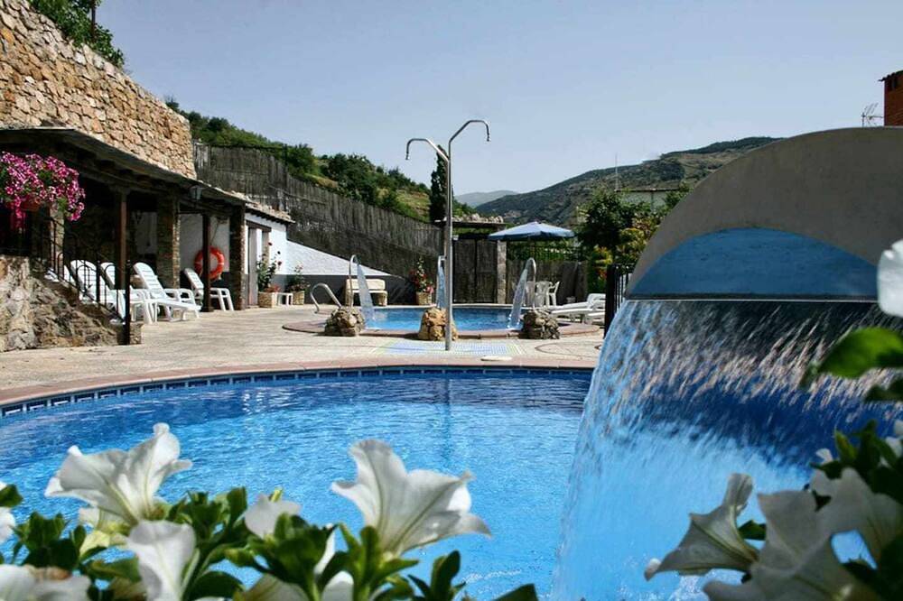 Entire apartment, Aloj. Rural La Mezquita 4 people Spa and swimming pool in Mecina Bombarón, Alpujarra de la Sierra