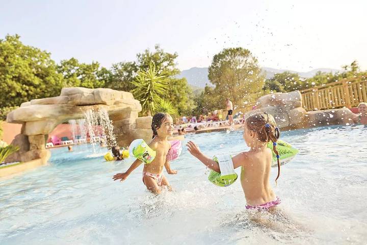 Camping für 2 Personen, mit Pool und Terrasse in Pyrenäen - 2