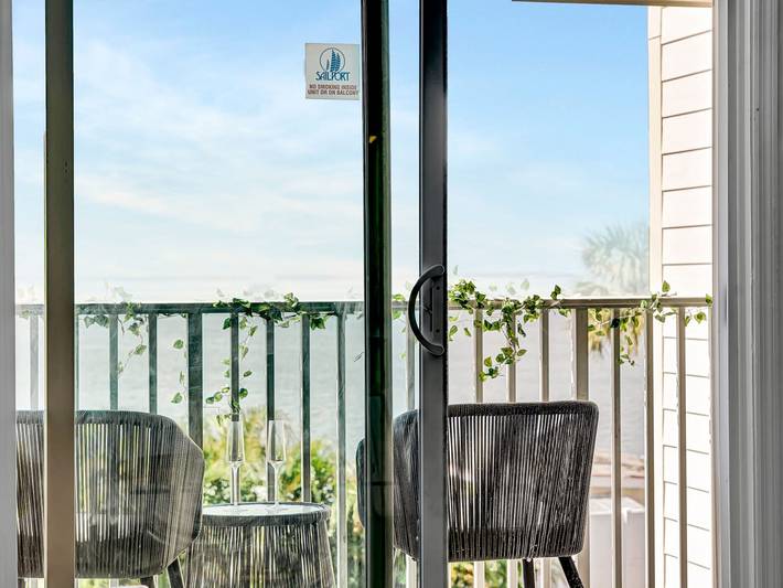 Vacation rental for 3 people, with balcony and garden as well as pool, child-friendly in Tampa