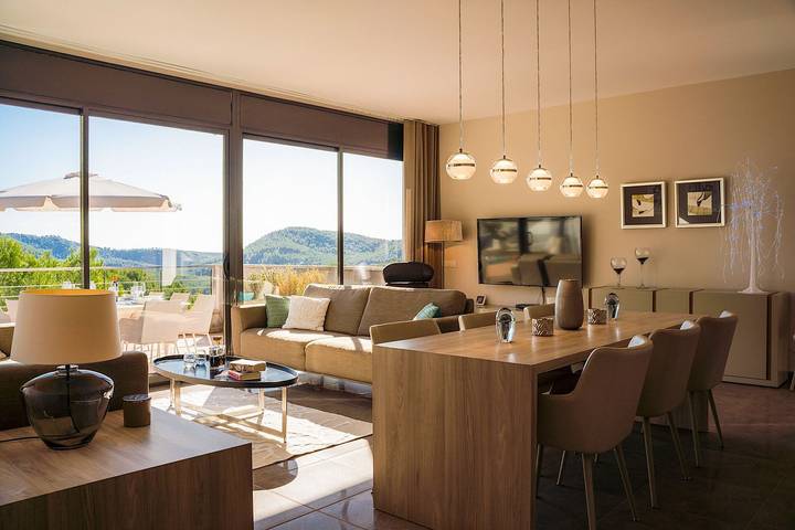 Chalet para 10 personas, con terraza y jardín, Se admiten mascotas en Cataluña - 3