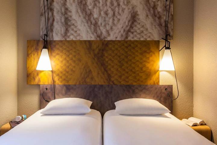 Hôtel pour 2 personnes, avec terrasse et jardin à Champs-sur-Marne - 2