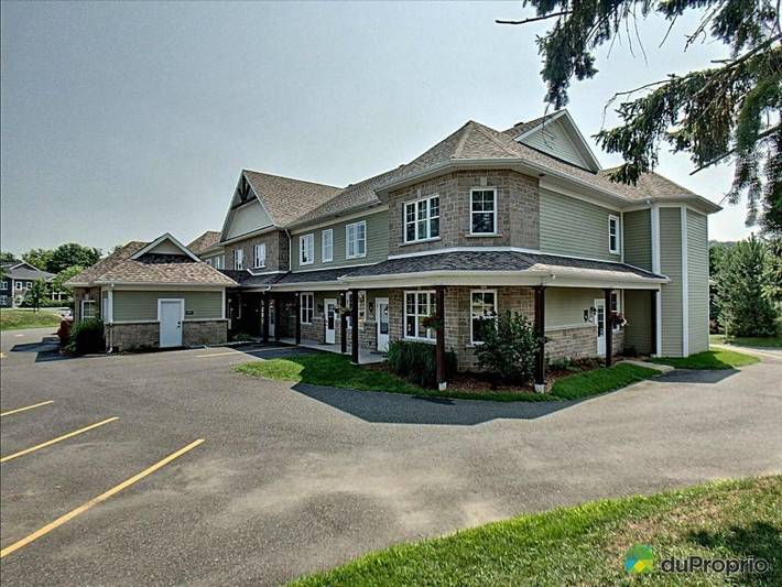 Gîte pour 8 personnes, avec piscine ainsi que vue et terrasse à Bromont - 3