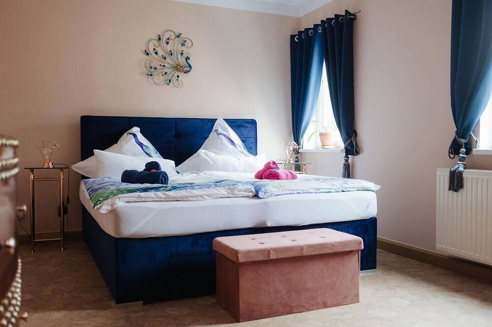 Ganze Wohnung, Ferienwohnung 4 \"Pfau\" - Villa Hainberg in Neuhausen/Erzgebirge, Chemnitz und Umgebung