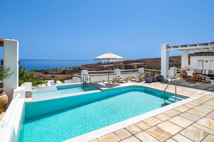 Chalet para 7 personas, con jardín además de jacuzzi y terraza en Santorini