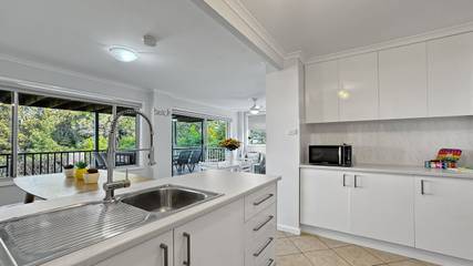 Holiday Letting for 8 People in Malua Bay, New South Wales, Photo 3