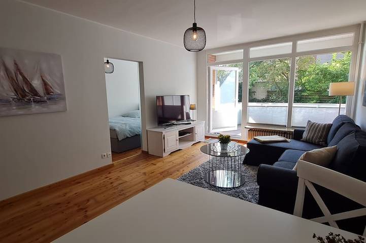 Ganze Wohnung, Moderne Stadtwohnung mit Balkon und eigenem Parkplatz in ruhiger Lage in Exerzierplatz, Kiel