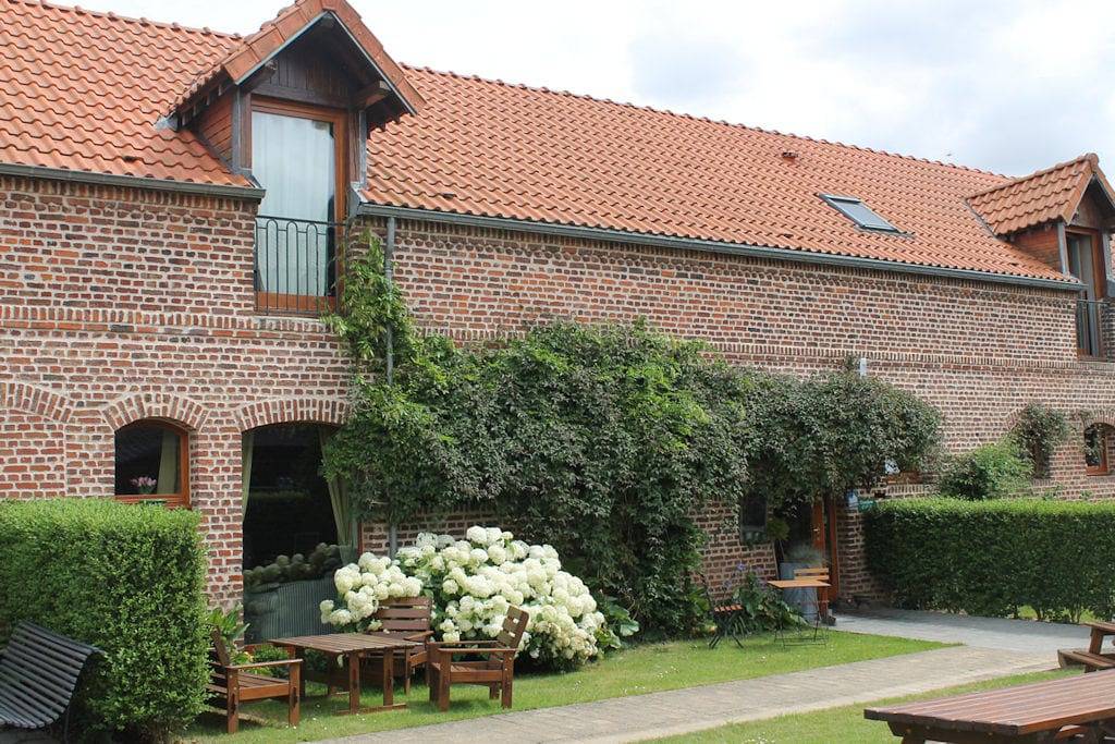 Ferme de Montecouvez - Chambre 1 in Crèvecœur-sur-l'Escaut, Département Nord
