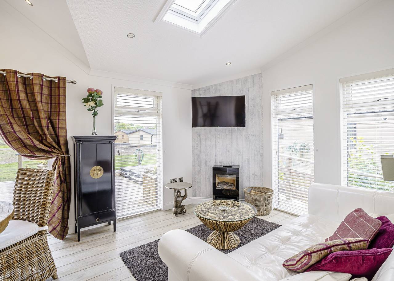 Aspen Lodge in Eaton, Cheshire Este