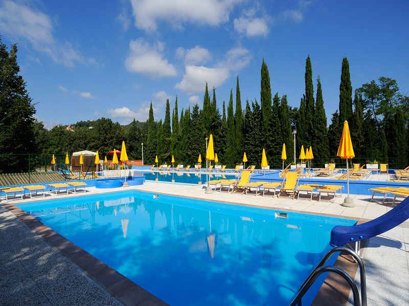 Bungalow per 5 Persone in Villanova d'Albenga, Provincia di Savona