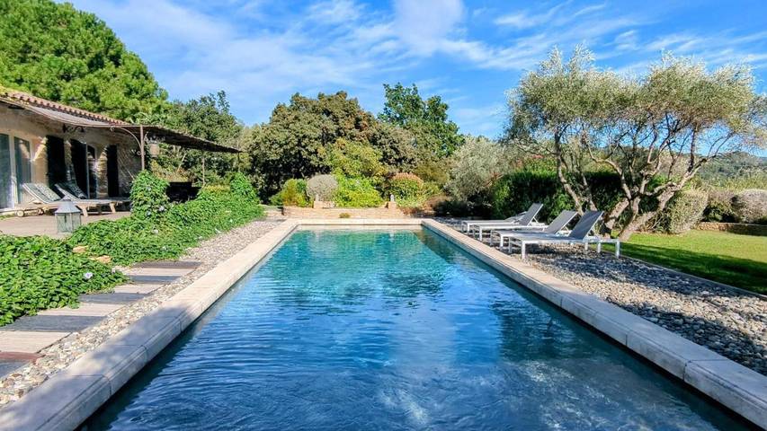 Maison d’hôte pour 4 personnes, avec bassin pour enfant et vue ainsi que piscine et jardin à La Cadière-d'Azur - 3