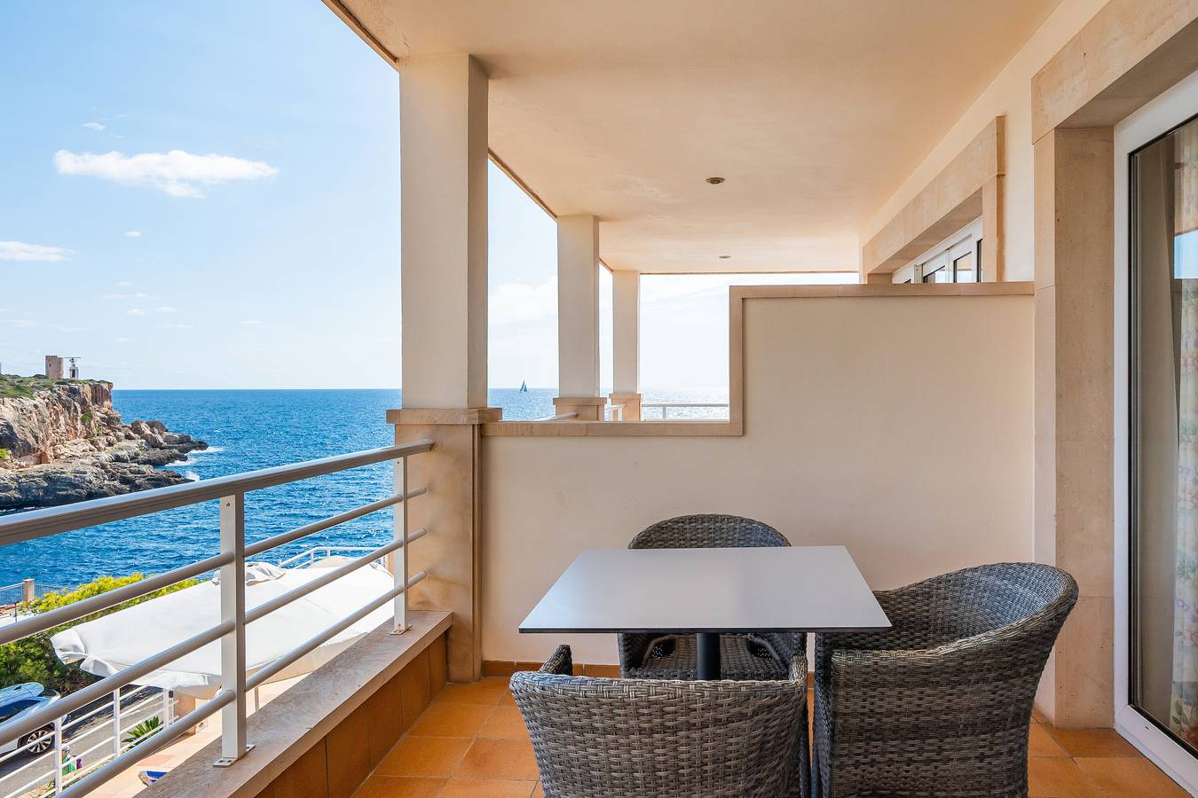 Ganze Wohnung, Ferienwohnung 'Aptos Villa Sirena Vista Mar' mit Gemeinschaftspool, Wlan und Klimaanlage in Cala Figuera, Santanyí