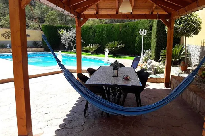 Chalet pour 6 personnes, avec jardin et balcon - 1