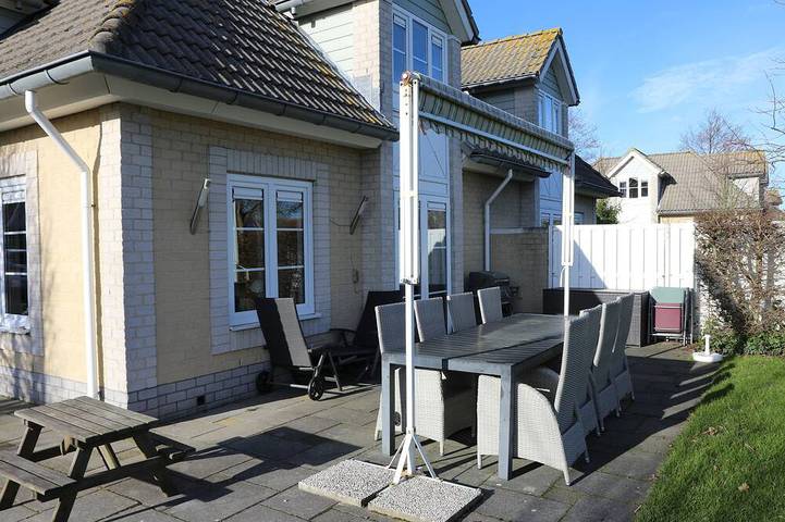 Ferienhaus für 10 Personen, mit Garten und Pool sowie Sauna in De Banjaard