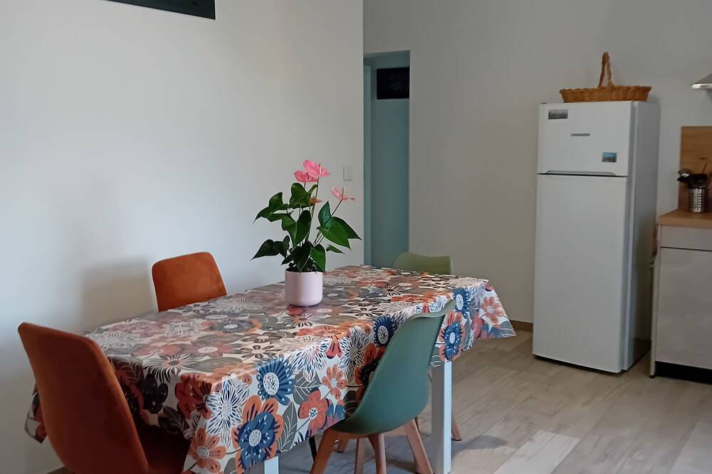 Apartamento entero, New apartment at the foot of the Lectoure ramparts in Lectoure, Gers
